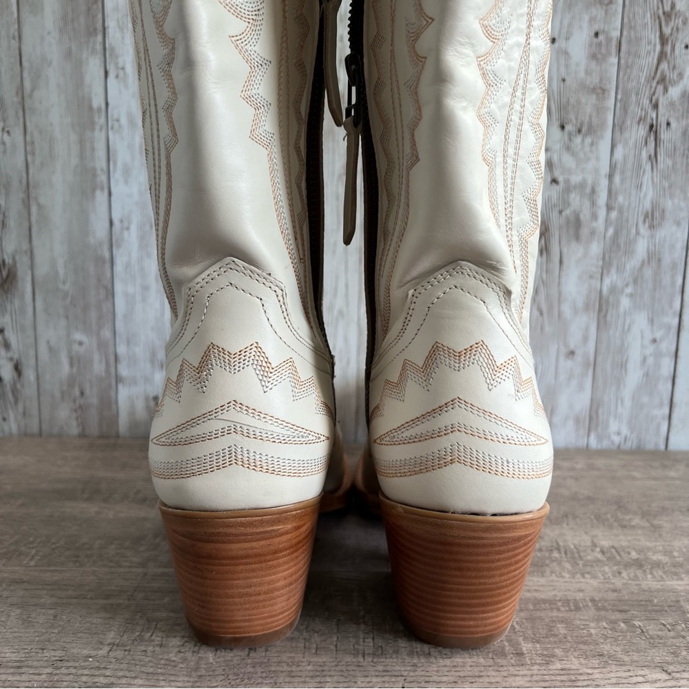 ARIAT WOMEN'S CASANOVA TALL WESTERN BOOTS - Cowboy Leather NWOB 9.5 - Picture 3 of 9